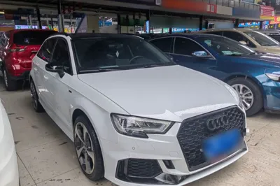 Audi A3 2017, 118600 км, за 10900 USD