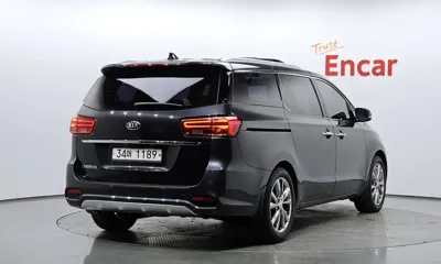 Kia Canival 2019, 140471 км, за 7925.71 USD