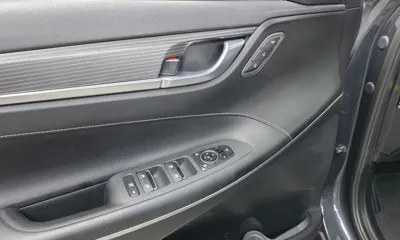 Hyundai Grandeur 2017, 99235 км, за 8796.11 USD - фото 16