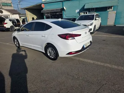 Hyundai Avante 2019, 34782 км, за 9120.53 USD - фото 7