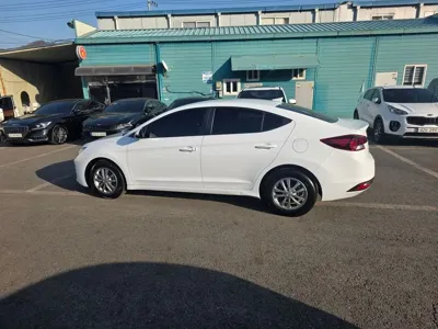 Hyundai Avante 2019, 34782 км, за 9120.53 USD - фото 8