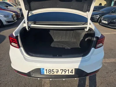 Hyundai Avante 2019, 34782 км, за 9120.53 USD - фото 17
