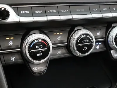 Genesis G70 2019, 94912 км, за 13629.79 USD - фото 23