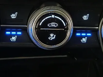Genesis G70 2019, 94912 км, за 13629.79 USD - фото 29
