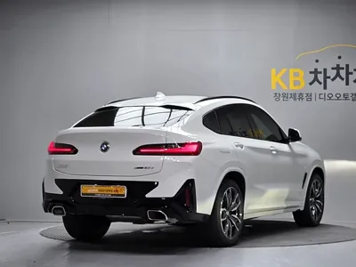 BMW X4 2025, 4685 км, за 53761.32 USD