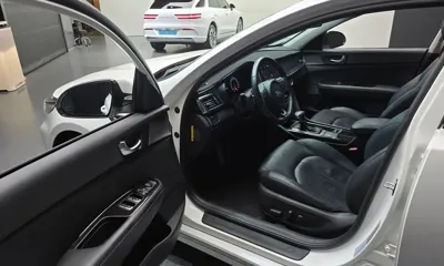 Kia K5 2016, 131069 км, за 6104.77 USD - фото 10