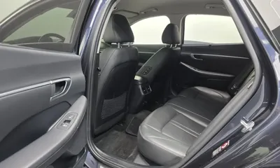 Hyundai Sonata 2020, 115968 км, за 10529.79 USD - фото 17