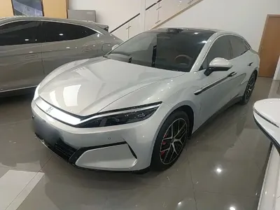 BYD 汉L 2025, 10100 км, за 28283.62 USD