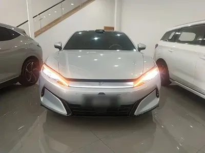 BYD 汉L 2025, 10100 км, за 28283.62 USD