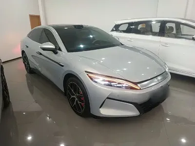 BYD 汉L 2025, 10100 км, за 28283.62 USD
