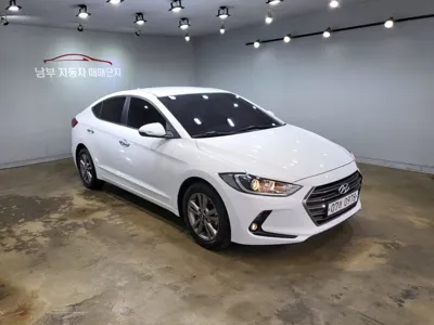 Hyundai Avante 2016, 63000 км, за 6665.38 USD - фото 2