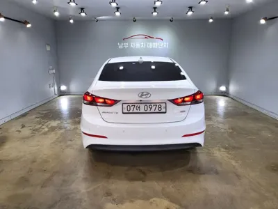 Hyundai Avante 2016, 63000 км, за 6665.38 USD - фото 5