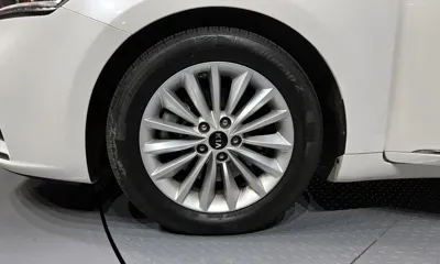 Kia K7 2018, 121495 км, за 8721.51 USD