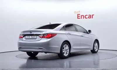 Hyundai Sonata 2013, 148019 км, за 3347.77 USD
