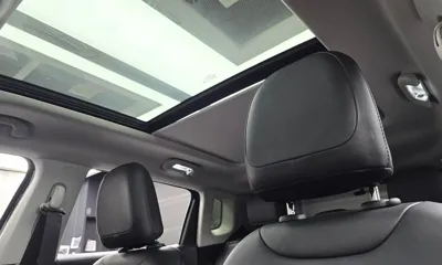 Jeep Compass 2018, 27091 км, за 9446.26 USD - фото 16