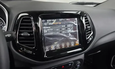 Jeep Compass 2018, 27091 км, за 9446.26 USD - фото 18