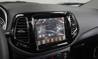 Jeep Compass 2018, 27091 км, за 9446.26 USD - фото 19