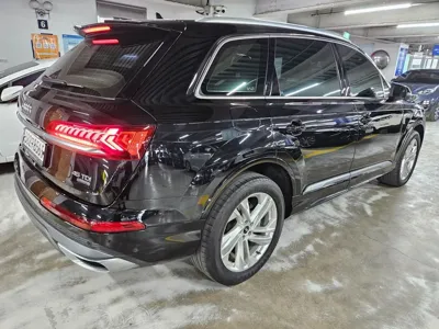 Audi Q7 2022, 98724 км, за 35814.27 USD