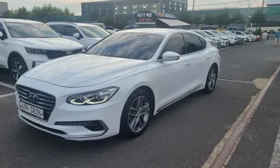 Hyundai Grandeur 2019, 131130 км, за 9432.74 USD