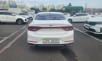 Hyundai Grandeur 2019, 131130 км, за 9432.74 USD