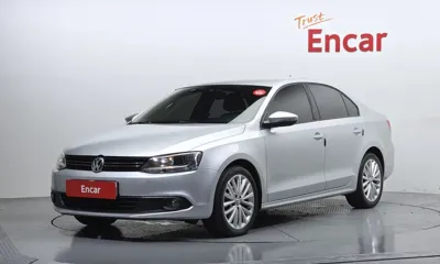 Volkswagen Jetta · 2012 год