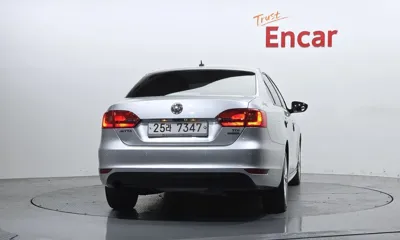 Volkswagen Jetta 2012, 162510 км, за 2247.49 USD