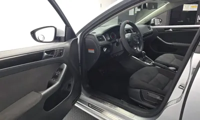 Volkswagen Jetta 2012, 162510 км, за 2247.49 USD - фото 10