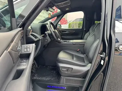 Toyota Alphard 2024, 76000 км, за 117125.45 USD