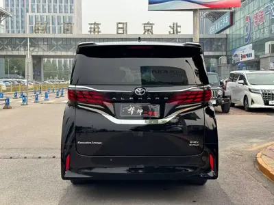 Toyota Alphard 2024, 76000 км, за 117125.45 USD - фото 7