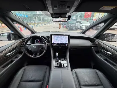 Toyota Alphard 2024, 76000 км, за 117125.45 USD - фото 8