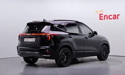 Kia Seltos 2023, 12888 км, за 17421.82 USD