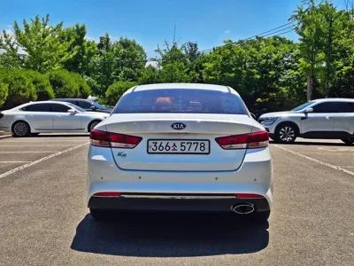 Kia K5 2016, 249150 км, за 2888.28 USD