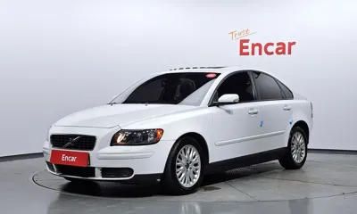 Volvo S40 · 2005 год