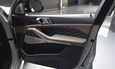 BMW X5M 2022, 42265 км, за 56782.17 USD - фото 24