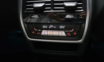 BMW X5M 2022, 42265 км, за 56782.17 USD - фото 28