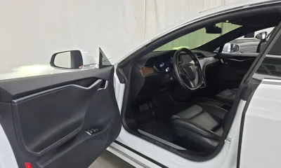 Tesla Model S 2020, 100576 км, за 31921.84 USD - фото 10