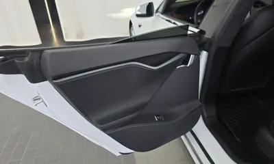 Tesla Model S 2020, 100576 км, за 31921.84 USD - фото 25