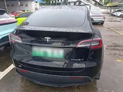 Tesla Model Y 2023, 60599 км, за 22189.09 USD - фото 6