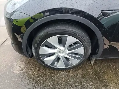 Tesla Model Y 2023, 60599 км, за 22189.09 USD - фото 23