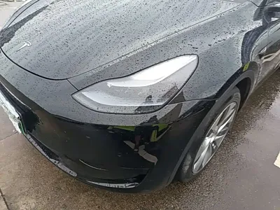 Tesla Model Y 2023, 60599 км, за 22189.09 USD - фото 24