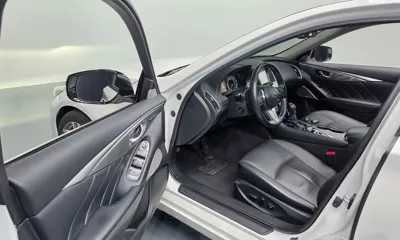 Infiniti Q50 2020, 83046 км, за 14375.74 USD - фото 10