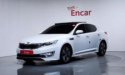 Kia K5 · 2013 год