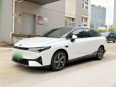 Xpeng P5 · 2021 год