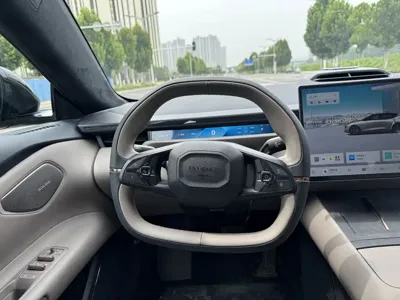 Lynk & Co Z10