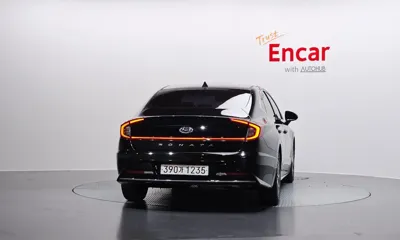 Hyundai Sonata 2022, 100856 км, за 12964.18 USD