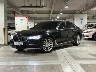 BMW 7-Series · 2016 год