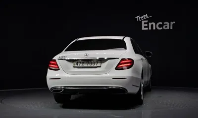 Mercedes-Benz E-Class 2018, 172284 км, за 12030.68 USD