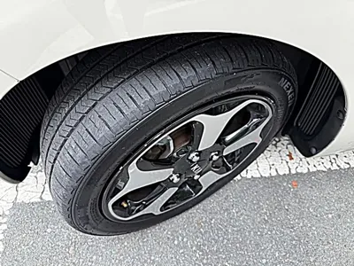 Kia Ray 2012, 188902 км, за 2593.77 USD