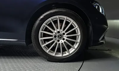 Mercedes-Benz E-Class 2022, 43984 км, за 24697.84 USD