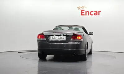 Volvo C70 2007, 89913 км, за 5720.6 USD